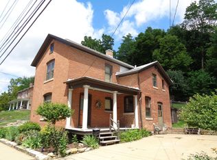 417 Franklin St, Galena, IL 61036