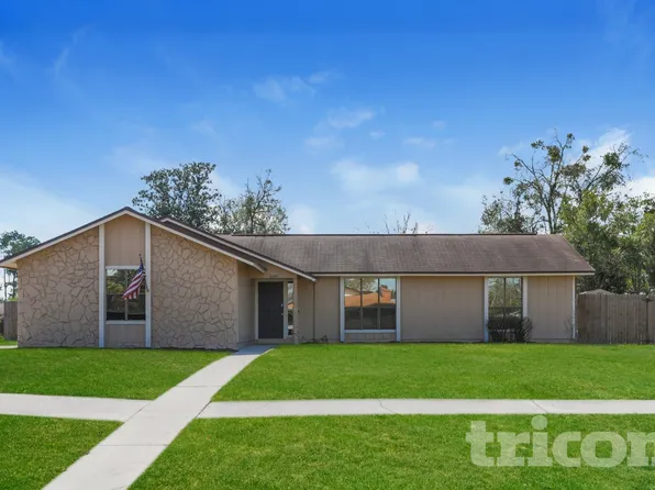 2209 Constitution Dr, Orange Park, FL 32073