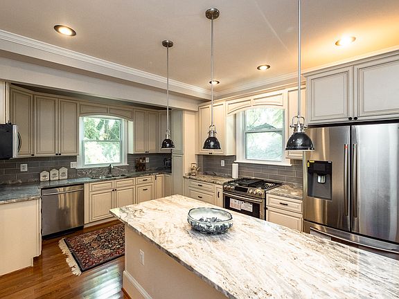 Gourmet kitchen with quartz
