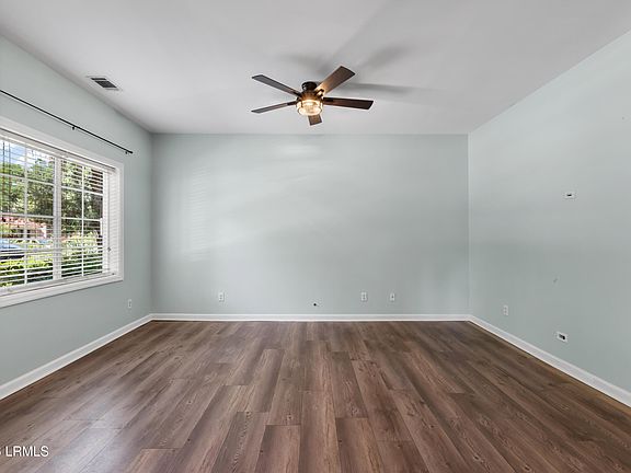 5th image of 2618 Holmes Drive #A