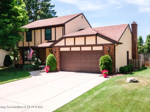 5939 Highgate Ave, East Lansing, MI 48823