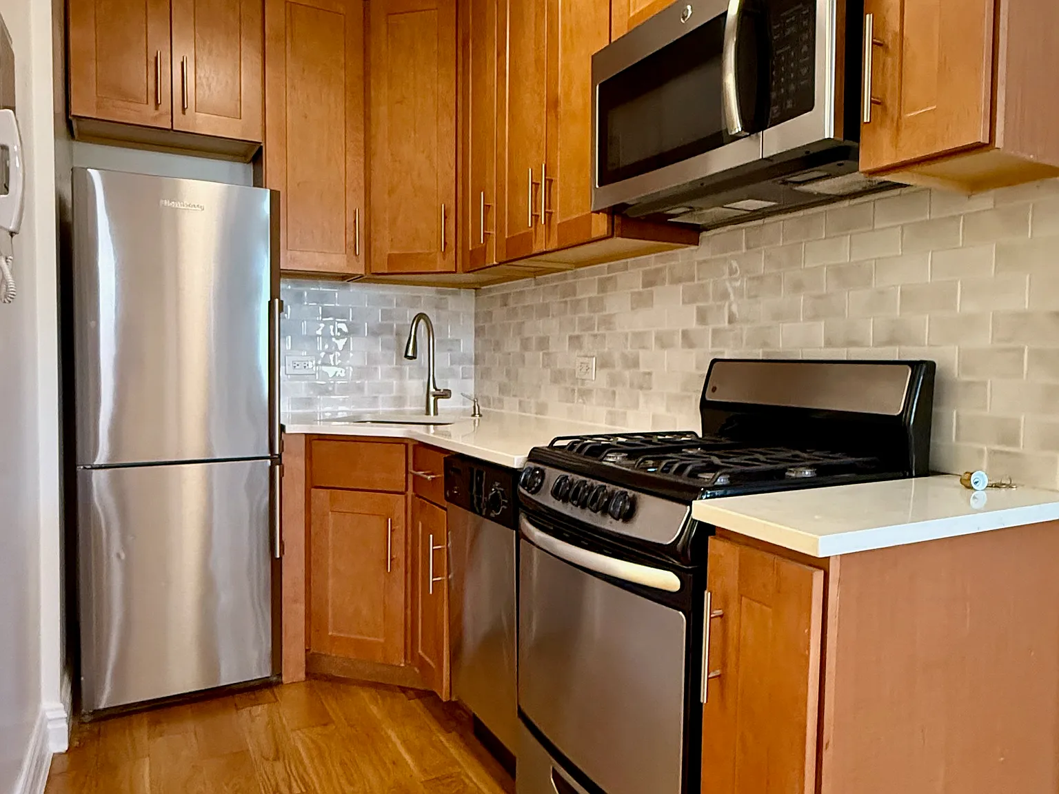 16 West 75th Street — Photo 4