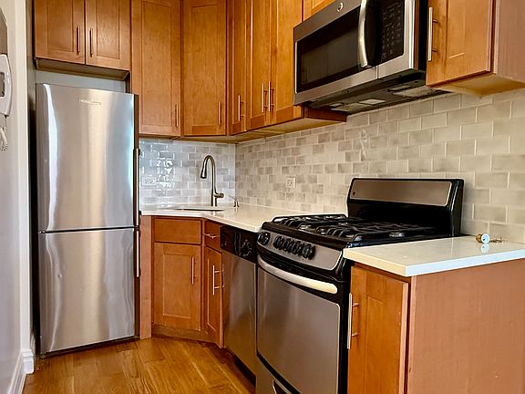 4th image of 16 W 75th St #5R