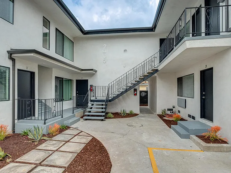 2935 Duray Pl #4A — Photo 11