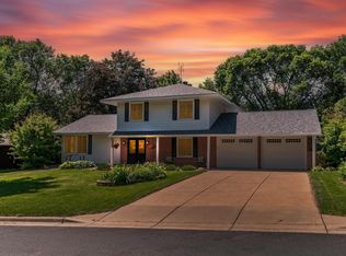 13220 Pine Ridge Rd, Burnsville, MN 55337