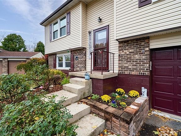4th image of 5501 Signet Dr