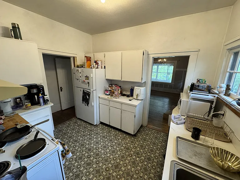 1020 NE Indiana St — Photo 4