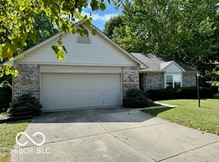 890 Preakness Dr, Greenwood, IN 46143