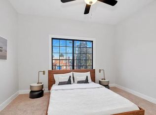 2015 Buckingham Rd, Los Angeles, CA 90016