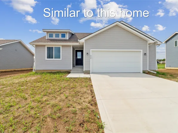 2209 White Oak Ln, Granger, IA 50109