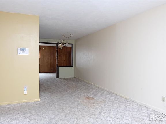 2nd image of 1822 N Stever Ave