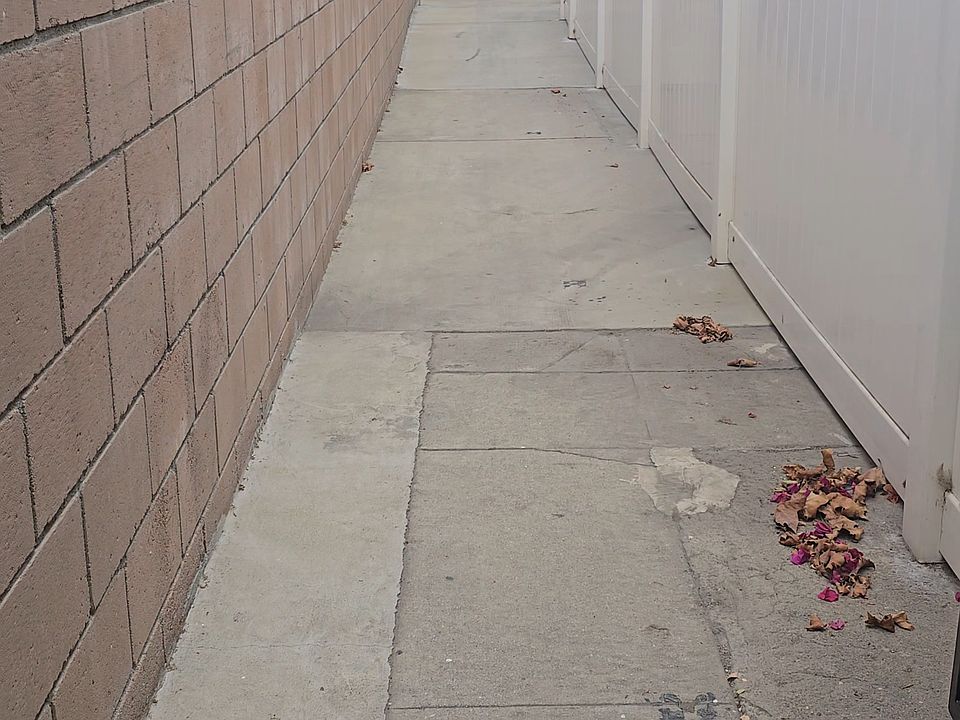 1st image of 9664 Rincon Ave