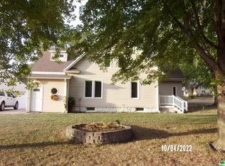 402 Ofstad St, Alcester, SD 57001