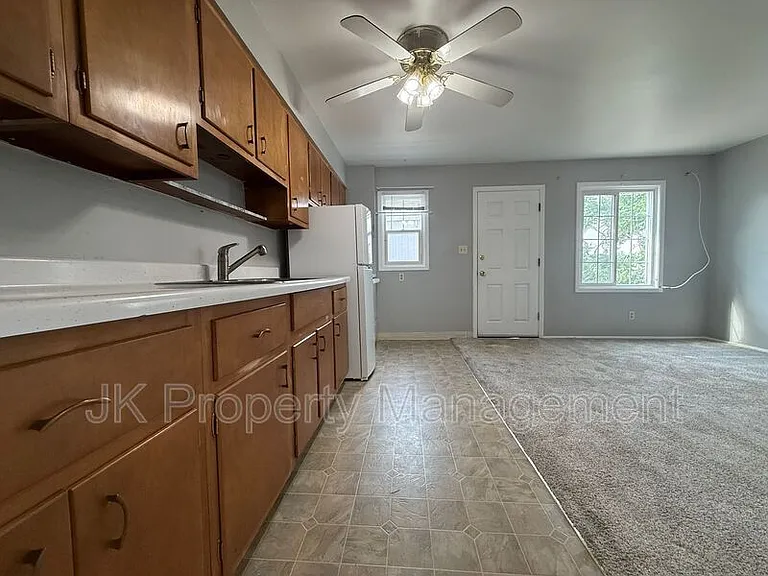 1322 1st Ave NW #2 — Photo 7
