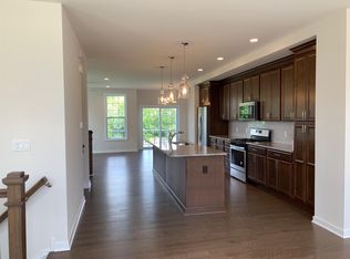 2844 Ridington Rd, Ann Arbor, MI 48105