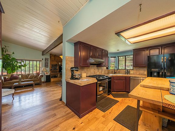 4th image of 21300 Park Elm Dr
