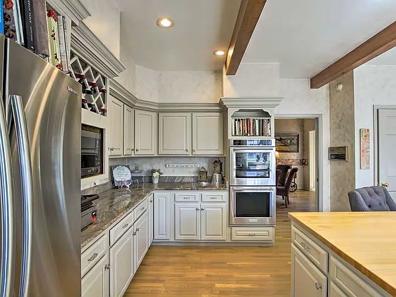 5th image of 6993 Applewood Dr