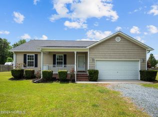 311 Oakmont Dr, Hampstead, NC 28443
