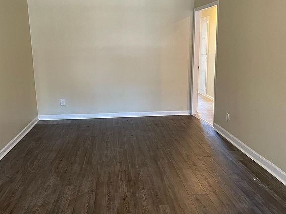 3rd image of 9909 Seaview Ave