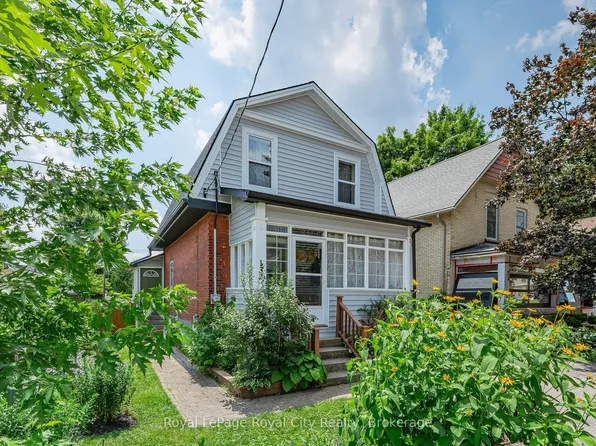 137 Perth St, Stratford, ON N5A 3Y1