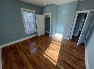 372 Oxford St #6, Cambridge, MA 02140