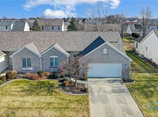 26396 E Wexford Dr, Perrysburg, OH 43551