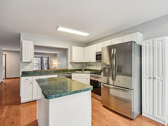 5th image of 1428 Charleston Ct