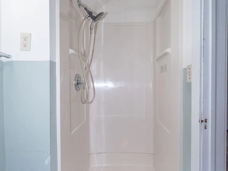 608 S Bluff Ave — Photo 22