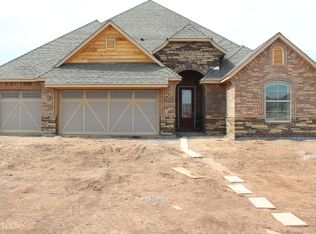 1014 NE Oriole Dr, Lawton, OK 73507