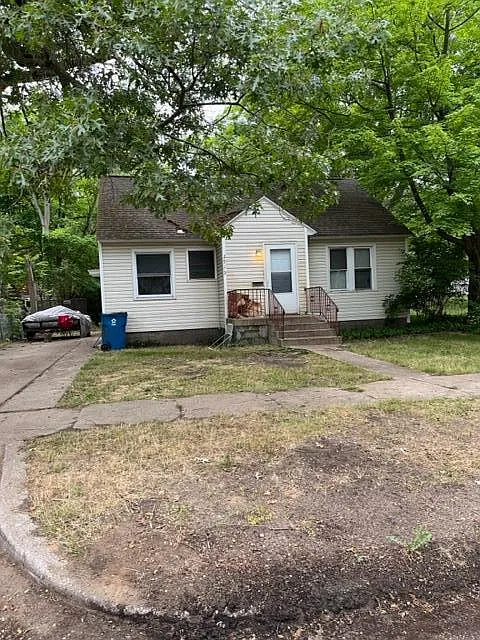 2913 Jefferson St photo 1
