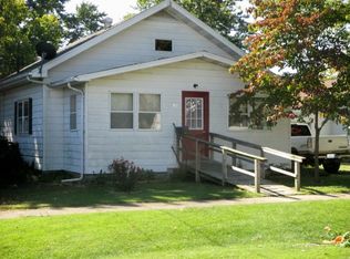 407 E Franklin St, Palestine, IL 62451
