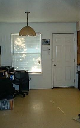 2nd image of 417 Signal Hill Ct N