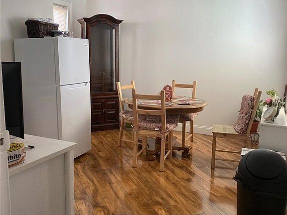 4th image of 10435 42nd Ave