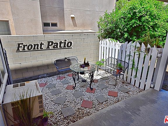 4th image of 12610 Moorpark St