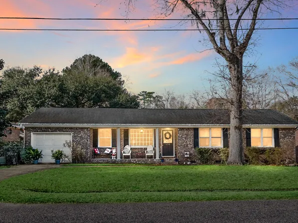 1256 Hillside Dr, Hanahan, SC 29410