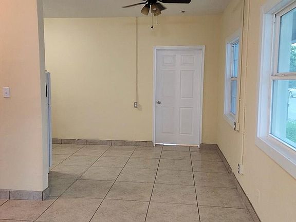 4th image of 902 N North St #D