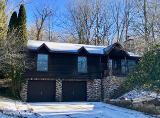245 Bear Run Dr, Drums, PA 18222