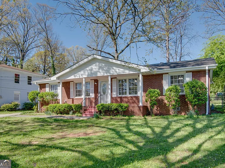 6551 Bussell Way — Photo 3