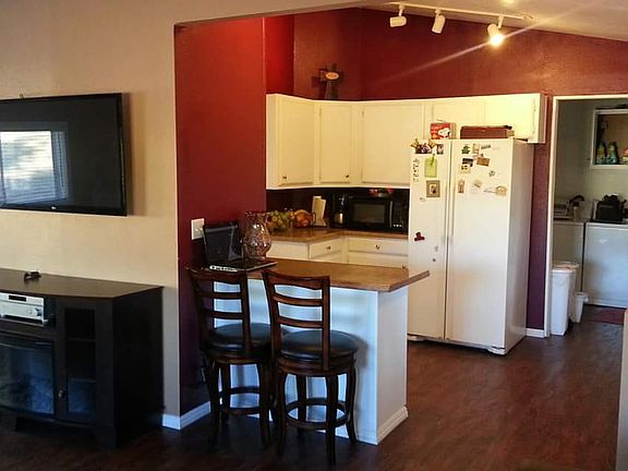 4th image of 706 Blue Oak Dr