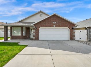 1661 N 865 W, Clinton, UT 84015