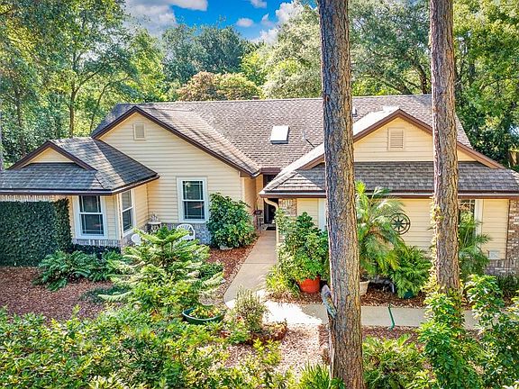 2nd image of 96099 Nassau Lakes Cir