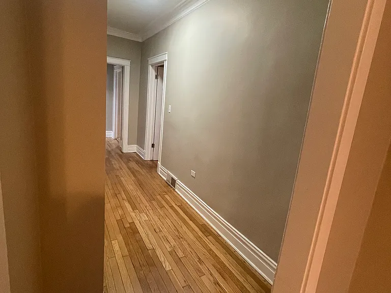 7556 S Langley Ave #1 — Photo 11