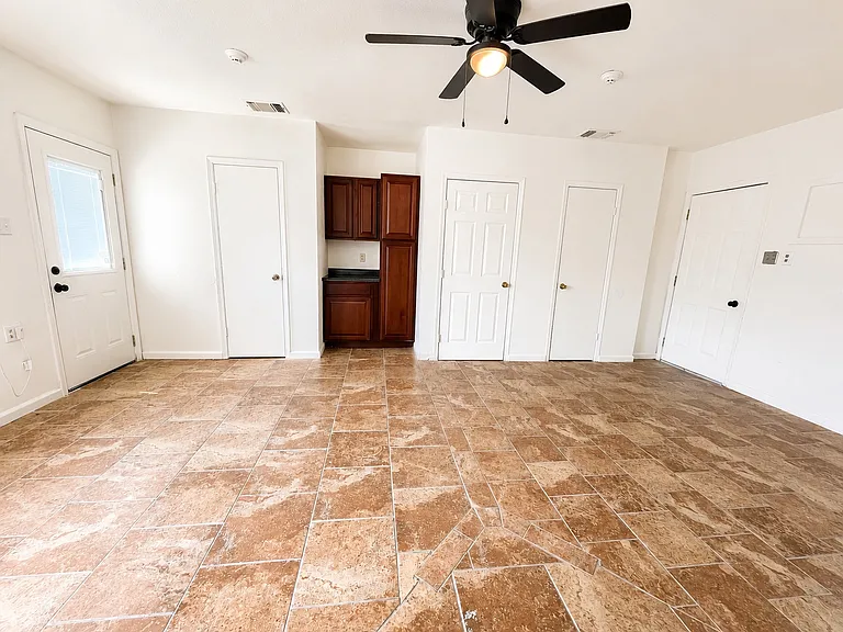 6307 Waddesdon Wood — Photo 4