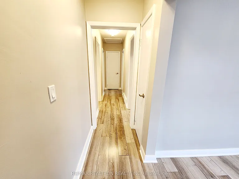 58 Athabasca St — Photo 7