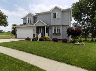 1990 Rock Island Dr, Ely, IA 52227