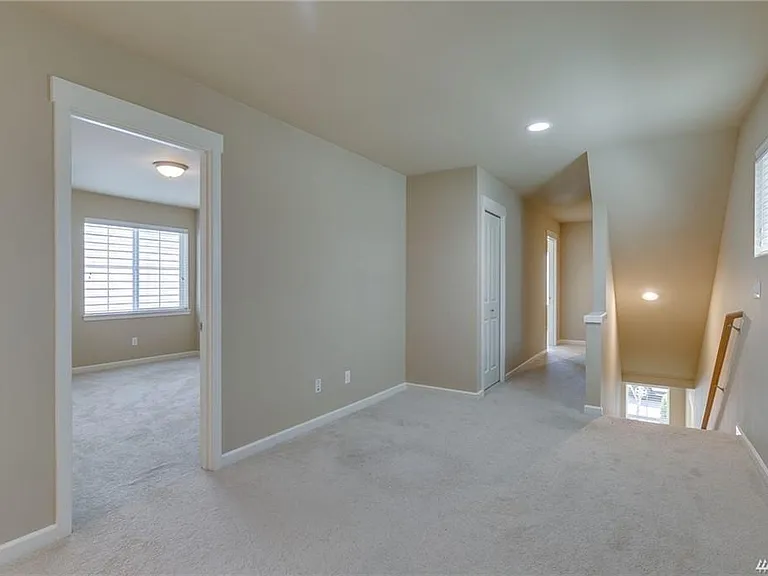 386 NE Denny Way — Photo 11