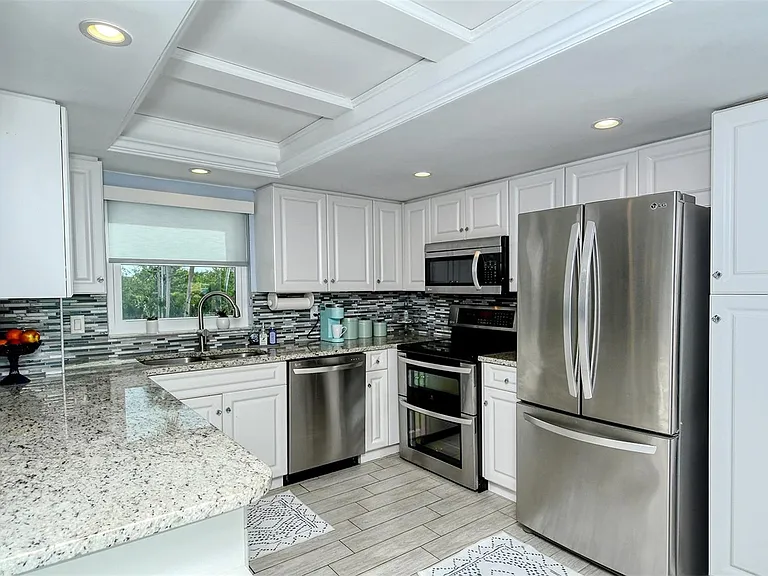 1215 S Portofino Dr #308 — Photo 17