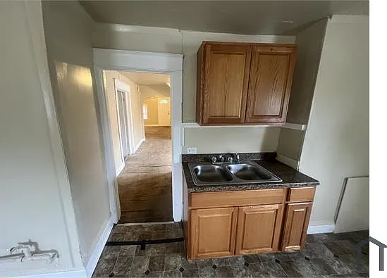 2 bed, 933 sqft, $999 — Photo 4