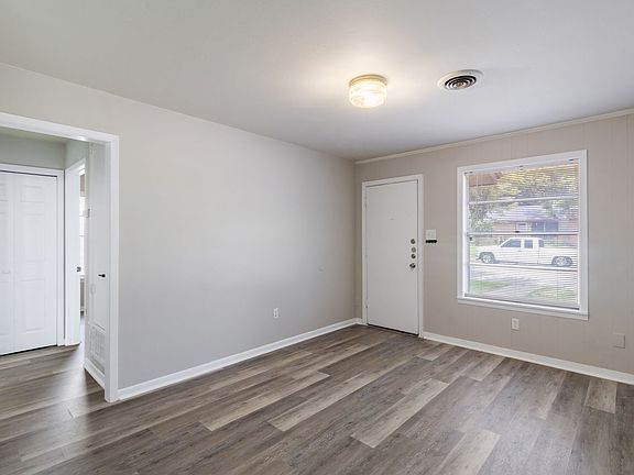 4th image of 1911 Orman St