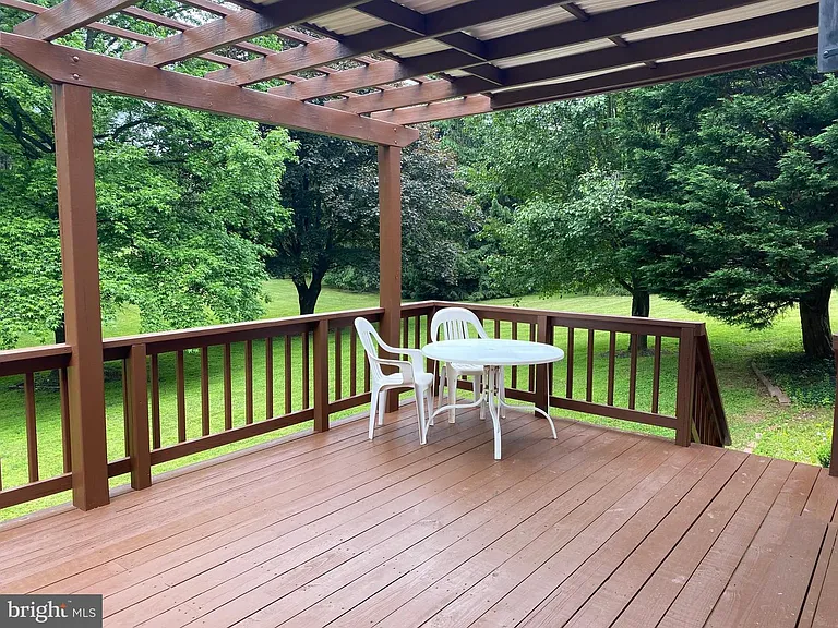 330 River Bend Rd — Photo 30